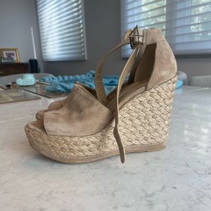 Stuart Weitzman Wedged Heels ✨
